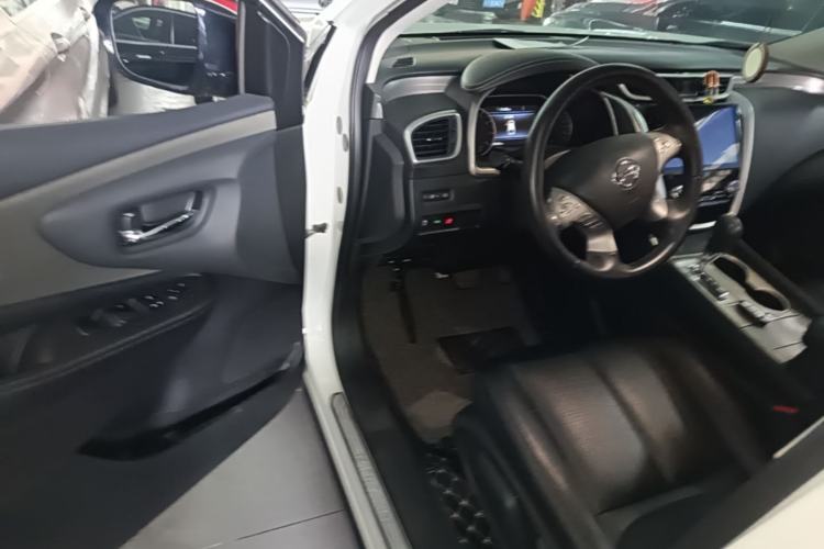 Used Nissan Murano 2017 2.5L XE Two-Wheel Drive Elite Edition Driver Seat