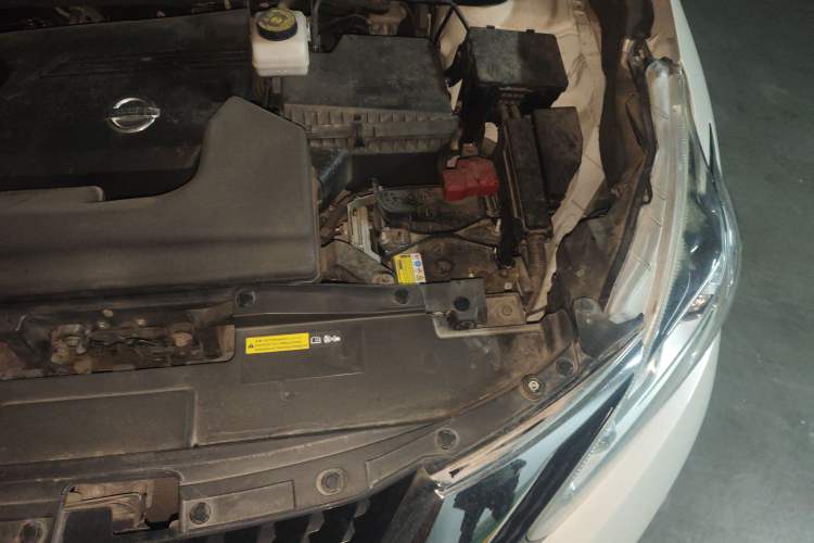 Used Nissan Murano 2017 2.5L XL Two-Wheel Drive Smart Edition Engine Bay Left