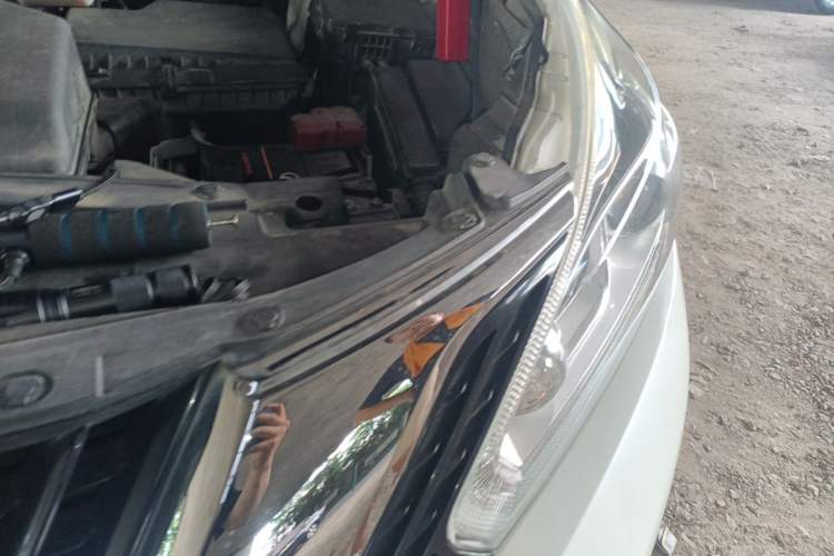 Used Nissan Murano 2017 2.5L XE Two-Wheel Drive Elite Edition Engine Bay Left