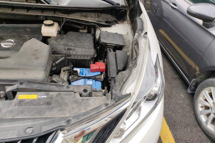 Used Nissan Murano 2017 2.5L XL Two-Wheel Drive Smart Edition Engine Bay Left