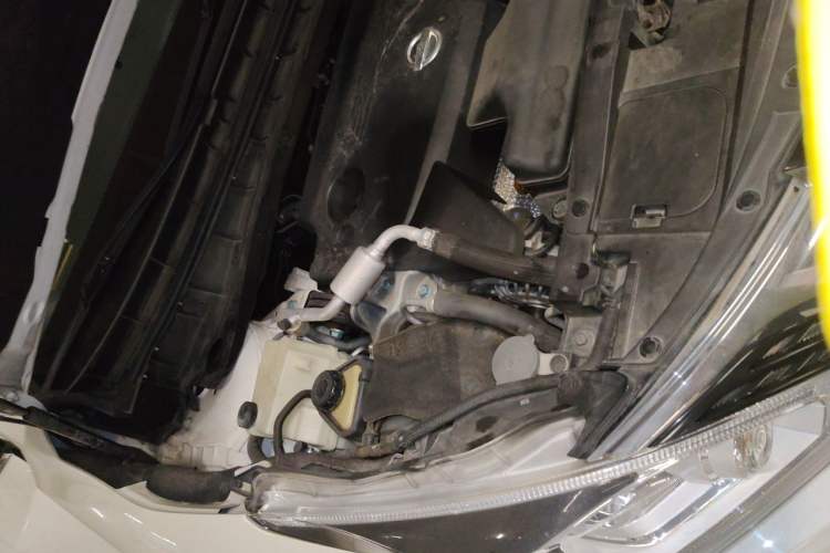 Used Nissan Murano 2017 2.5L XL Two-Wheel Drive Smart Edition Engine Bay Right