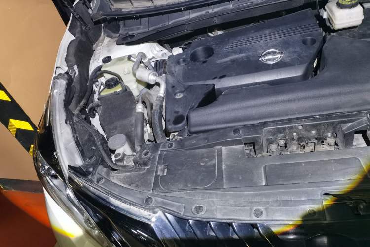 Used Nissan Murano 2017 2.5L XL Two-Wheel Drive Smart Edition Engine Bay Right