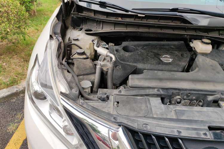 Used Nissan Murano 2017 2.5L XL Two-Wheel Drive Smart Edition Engine Bay Right