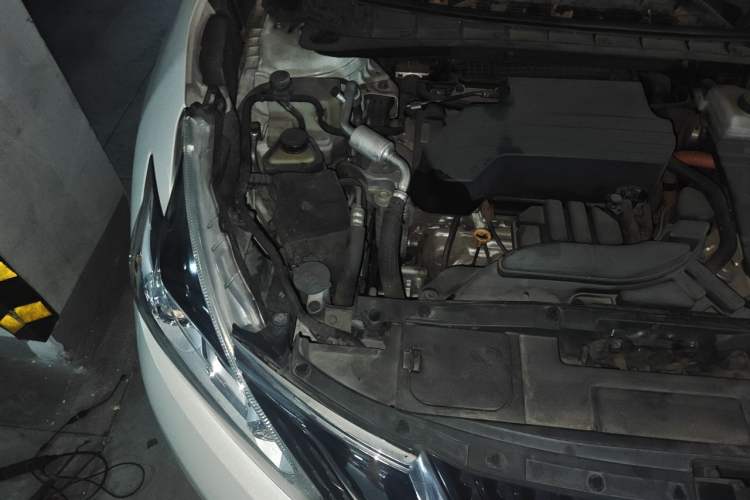 Used Nissan Murano 2017 2.5 S/C HEV XE Four-Wheel Drive Hybrid Luxury Edition Engine Bay Right