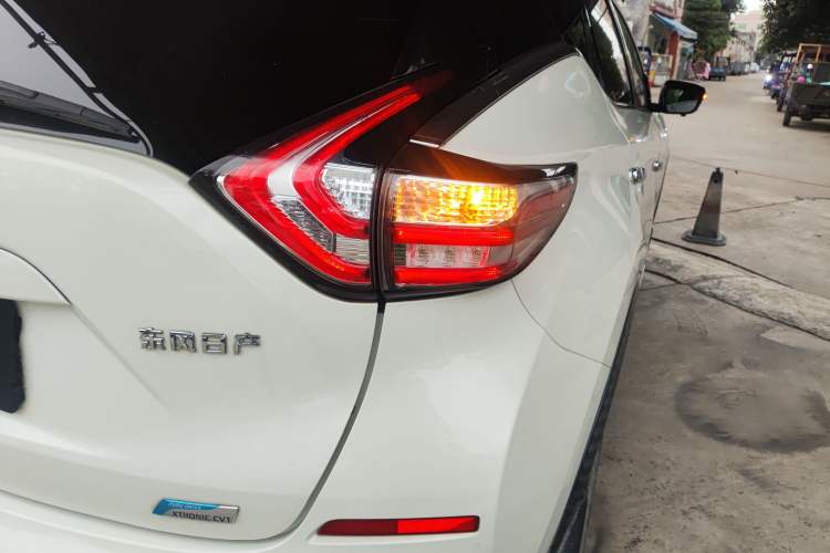 Used Nissan Murano 2017 2.5L XL Two-Wheel Drive Smart Edition Exterior 1