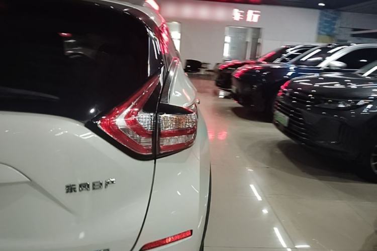 Used Nissan Murano 2017 2.5L XL Two-Wheel Drive Smart Edition Exterior 3