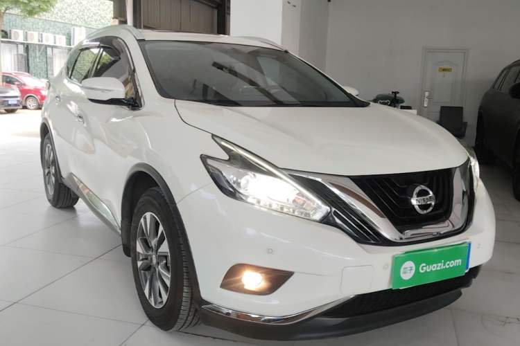 Used Nissan Murano 2017 2.5L XL Two-Wheel Drive Smart Edition Front Right 45 Deg