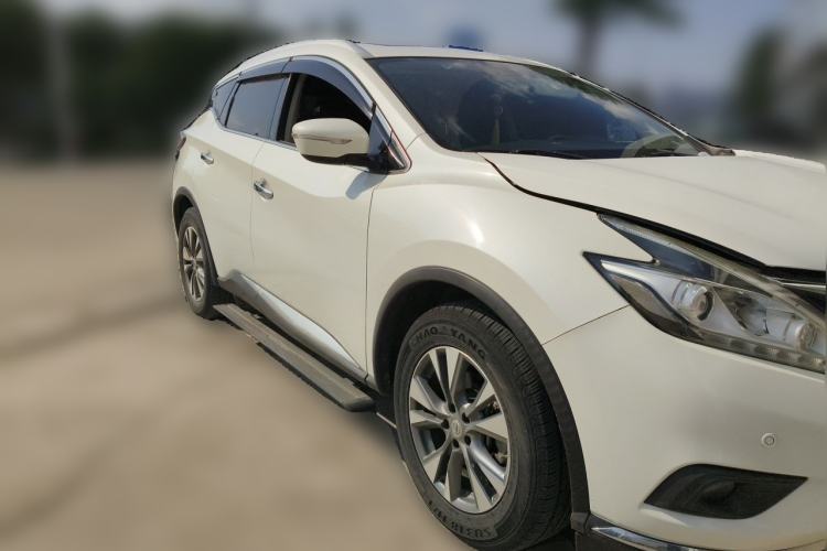 Used Nissan Murano 2017 2.5L XL Two-Wheel Drive Smart Edition Front Right 45 Deg