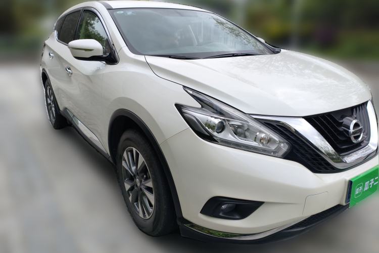 Used Nissan Murano 2017 2.5L XE Two-Wheel Drive Elite Edition Front Right 45 Deg