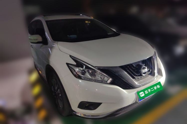 Used Nissan Murano 2017 2.5L XE Two-Wheel Drive Elite Edition Front Right 45 Deg