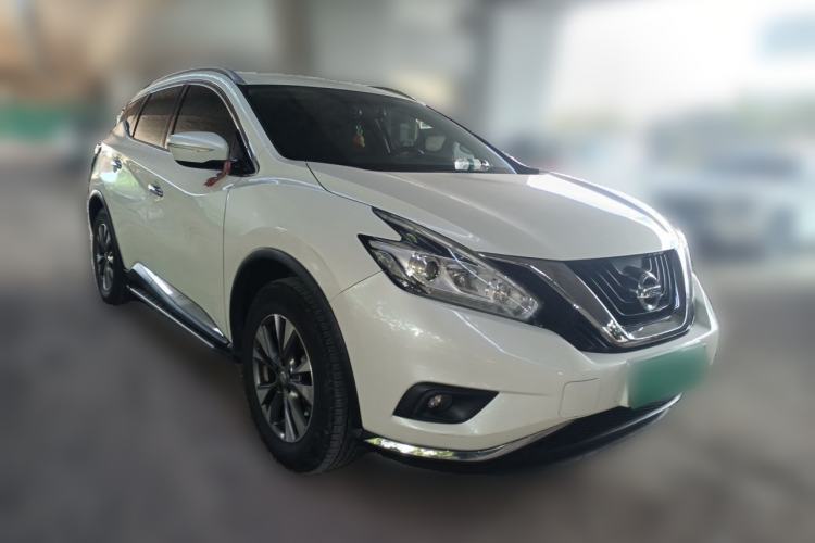 Used Nissan Murano 2017 2.5L XE Two-Wheel Drive Elite Edition Front Right 45 Deg