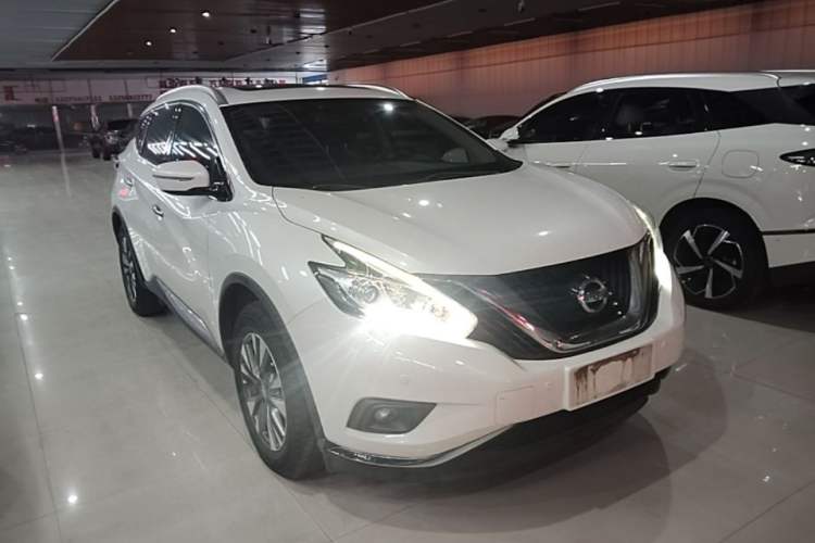 Used Nissan Murano 2017 2.5L XL Two-Wheel Drive Smart Edition Front Right 45 Deg