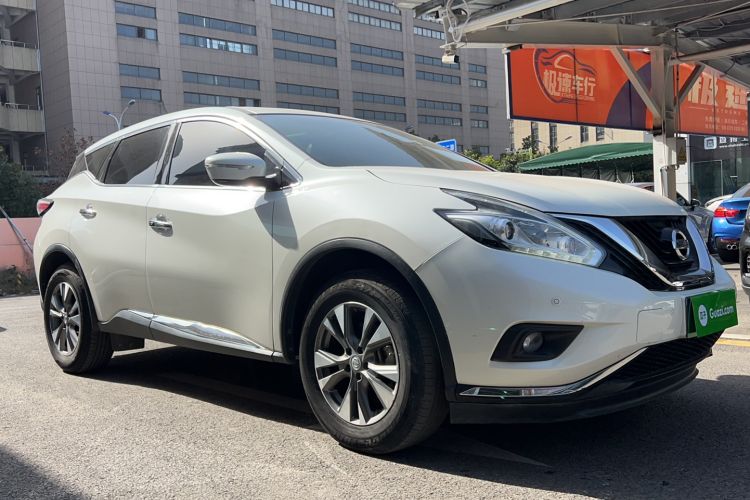 Used Nissan Murano 2017 2.5L XL Two-Wheel Drive Smart Edition Front Right 45 Deg