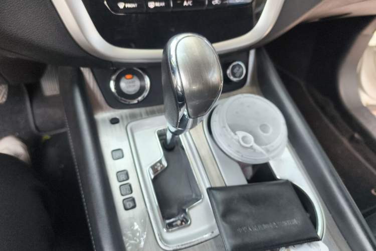Used Nissan Murano 2017 2.5L XL Two-Wheel Drive Smart Edition Gear Lever