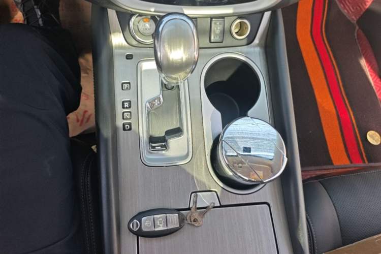 Used Nissan Murano 2017 2.5L XL Two-Wheel Drive Smart Edition Gear Lever