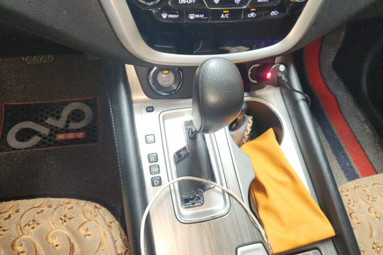 Used Nissan Murano 2017 2.5L XE Two-Wheel Drive Elite Edition Gear Lever