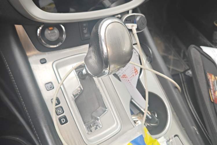 Used Nissan Murano 2017 2.5L XL Two-Wheel Drive Smart Edition Gear Lever