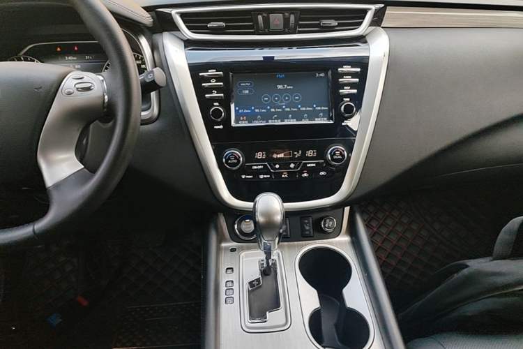 Used Nissan Murano 2017 2.5L XL Two-Wheel Drive Smart Edition Gear Lever