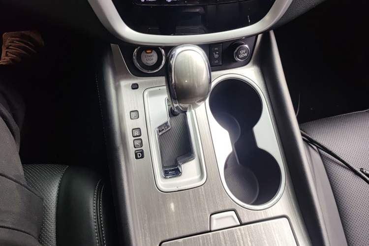 Used Nissan Murano 2017 2.5L XL Two-Wheel Drive Smart Edition Gear Lever