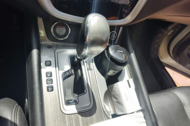 Used Nissan Murano 2017 2.5L XL Two-Wheel Drive Smart Edition Gear Lever