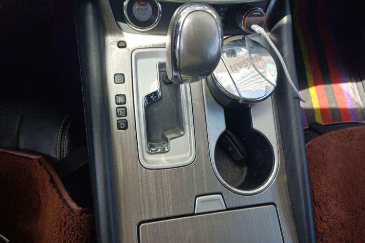 Used Nissan Murano 2017 2.5L XL Two-Wheel Drive Smart Edition Gear Lever