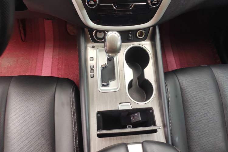 Used Nissan Murano 2017 2.5L XL Two-Wheel Drive Smart Edition Gear Lever