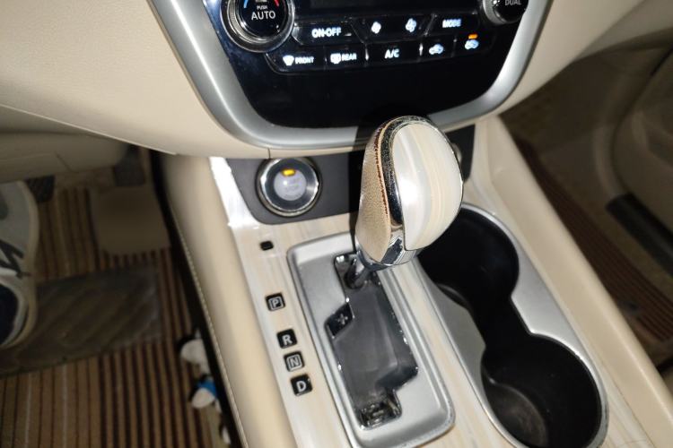 Used Nissan Murano 2017 2.5L XL Two-Wheel Drive Smart Edition Gear Lever