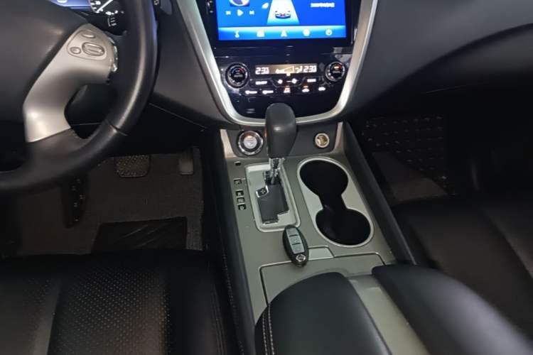 Used Nissan Murano 2017 2.5L XE Two-Wheel Drive Elite Edition Gear Lever