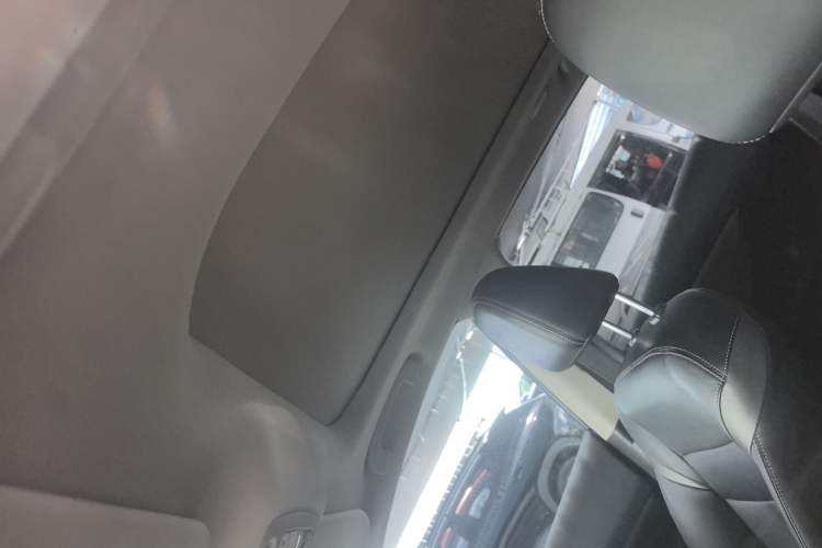 Used Nissan Murano 2017 2.5L XL Two-Wheel Drive Smart Edition Headliner