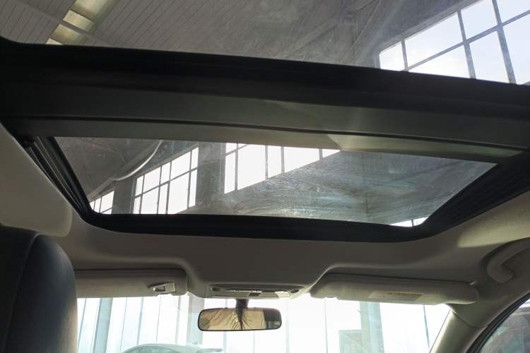 Used Nissan Murano 2017 2.5L XL Two-Wheel Drive Smart Edition Headliner