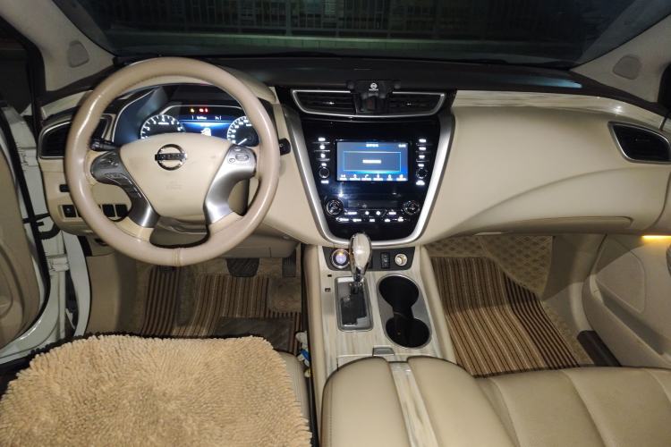 Used Nissan Murano 2017 2.5L XL Two-Wheel Drive Smart Edition Interior 2