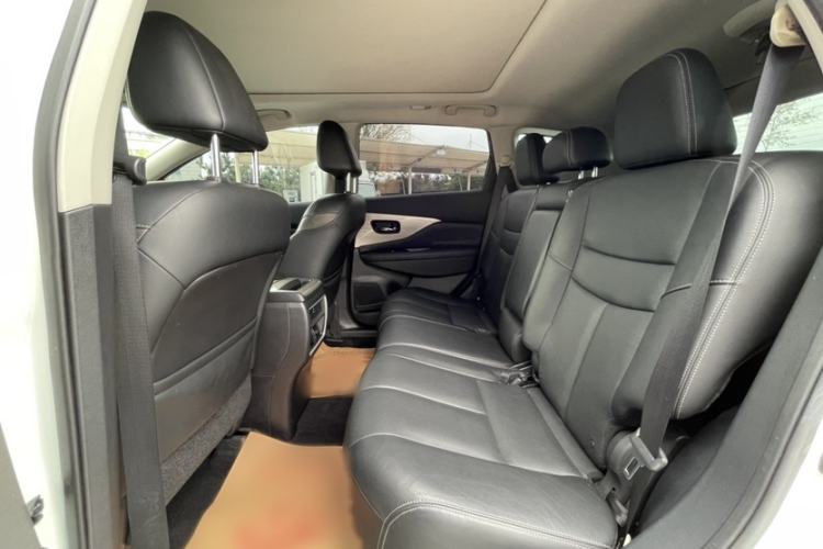 Used Nissan Murano 2017 2.5L XL Two-Wheel Drive Smart Edition Interior 3