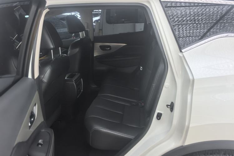 Used Nissan Murano 2017 2.5L XL Two-Wheel Drive Smart Edition Interior 3