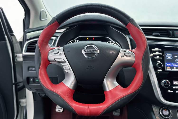 Used Nissan Murano 2017 2.5L XL Two-Wheel Drive Smart Edition Interior 3