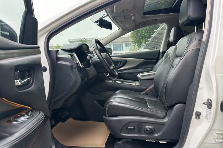 Used Nissan Murano 2017 2.5L XL Two-Wheel Drive Smart Edition Interior 4
