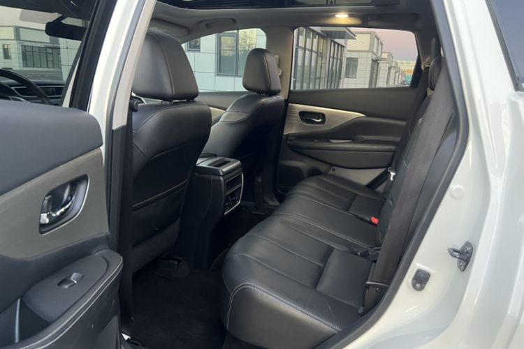 Used Nissan Murano 2017 2.5 S/C HEV XE Four-Wheel Drive Hybrid Luxury Edition Interior 4