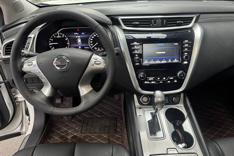 Used Nissan Murano 2017 2.5L XL Two-Wheel Drive Smart Edition Interior 5