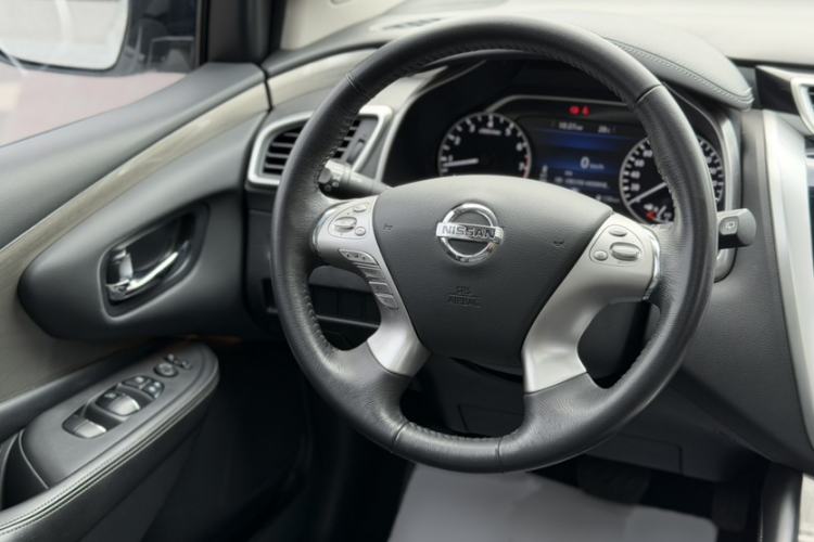 Used Nissan Murano 2017 2.5L XL Two-Wheel Drive Smart Edition Interior 6