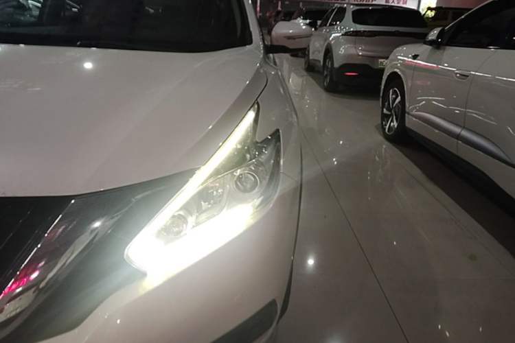 Used Nissan Murano 2017 2.5L XL Two-Wheel Drive Smart Edition Left Front Headlight