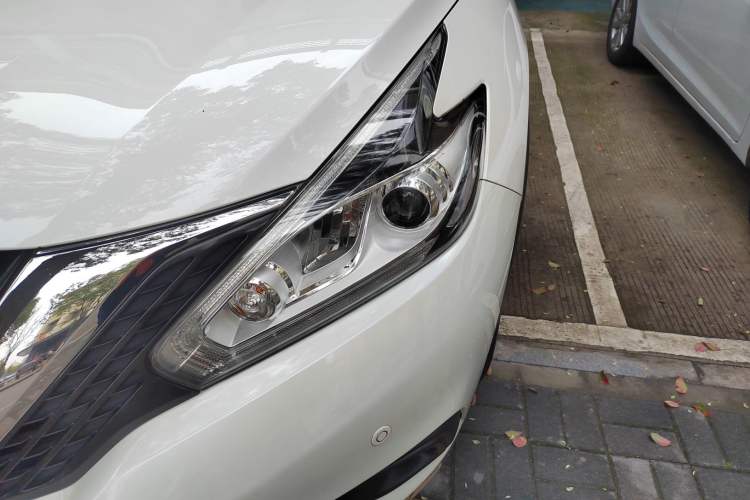 Used Nissan Murano 2017 2.5L XL Two-Wheel Drive Smart Edition Left Front Headlight
