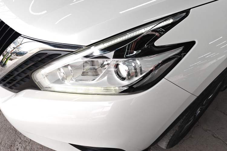Used Nissan Murano 2017 2.5L XE Two-Wheel Drive Elite Edition Left Front Headlight