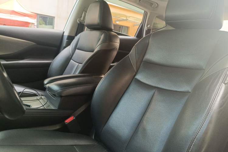 Used Nissan Murano 2017 2.5L XL Two-Wheel Drive Smart Edition Left Front Seat