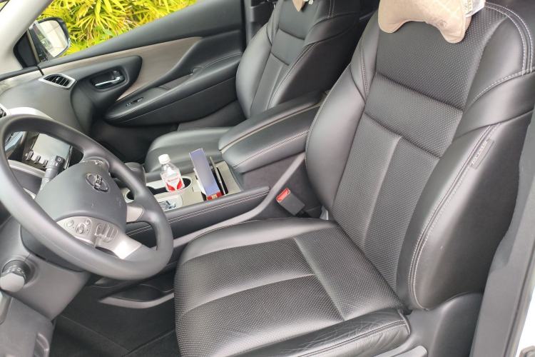 Used Nissan Murano 2017 2.5L XE Two-Wheel Drive Elite Edition Left Front Seat