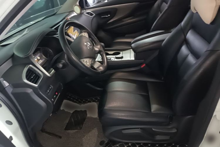 Used Nissan Murano 2017 2.5L XE Two-Wheel Drive Elite Edition Left Front Seat