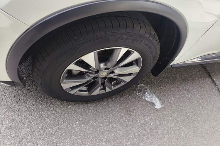 Used Nissan Murano 2017 2.5L XL Two-Wheel Drive Smart Edition Left Front Wheel Hub