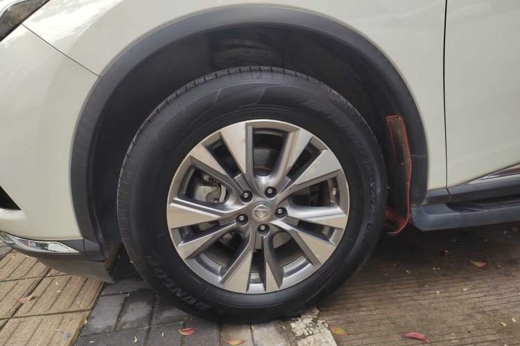 Used Nissan Murano 2017 2.5L XL Two-Wheel Drive Smart Edition Left Front Wheel Hub