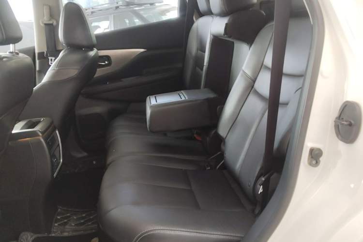Used Nissan Murano 2017 2.5L XL Two-Wheel Drive Smart Edition Left Rear Seat