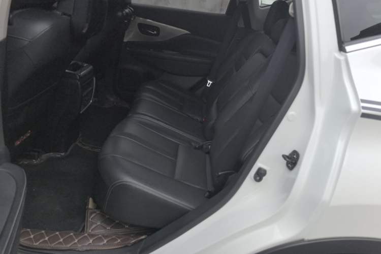 Used Nissan Murano 2017 2.5L XL Two-Wheel Drive Smart Edition Left Rear Seat