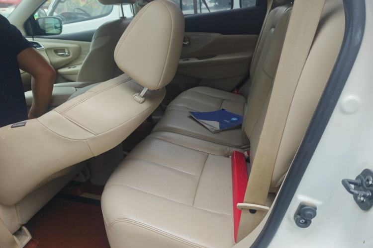Used Nissan Murano 2017 2.5L XL Two-Wheel Drive Smart Edition Left Rear Seat