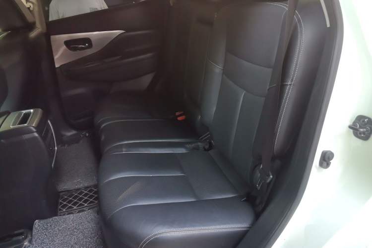 Used Nissan Murano 2017 2.5L XL Two-Wheel Drive Smart Edition Left Rear Seat